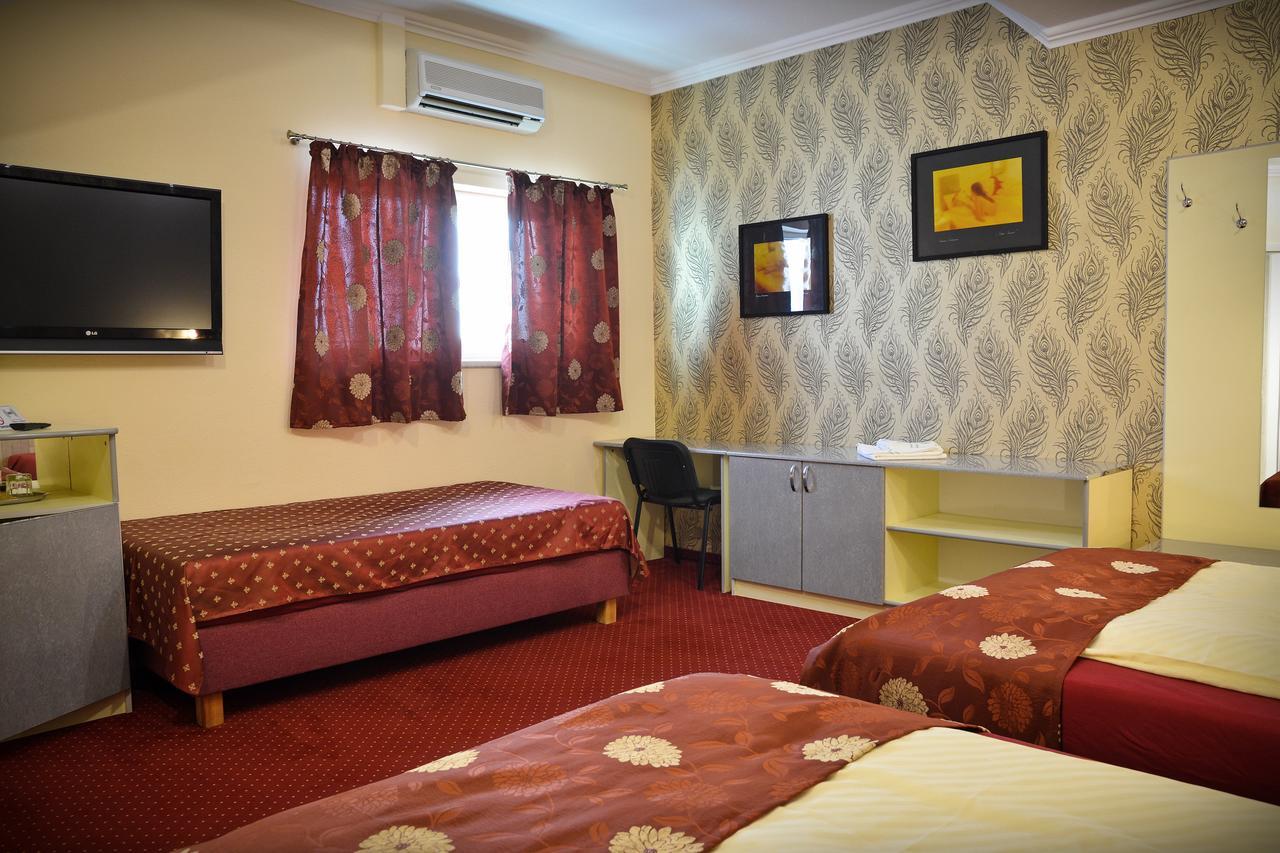 Pension Yellow Temeşvar Dış mekan fotoğraf